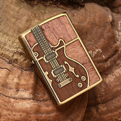 Vỏ Hột Quẹt Bật Lửa Xăng Đá Zorro Ốp Gỗ Z85914 Họa Tiết Hình Cây Đàn Màu Nâu - Dùng Xăng Bấc Đá Cao Cấp