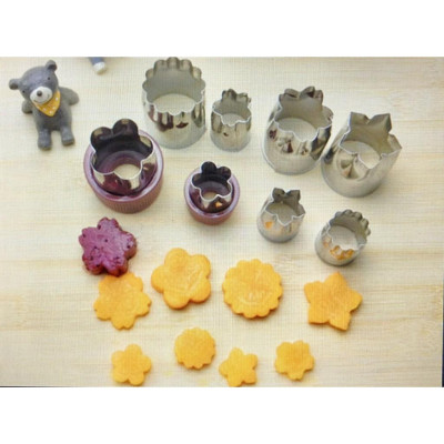 Combo Nhấn Rau Củ Hình Hoa 8 Món. Chuyên phục vụ Sp Gia dụng, Khuôn làm bánh, Dụng cụ học Sinh, Nhà hàng, Quán ăn, Gia d