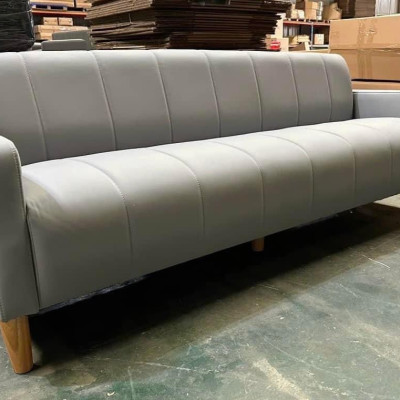 Sofa Trending 2024 Juno Sofa bọc da kích thước 1m8