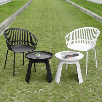 Bàn nhựa đúc Noruma 2 màu đen trắng . Nhập khẩu chính hãng Cobi Home