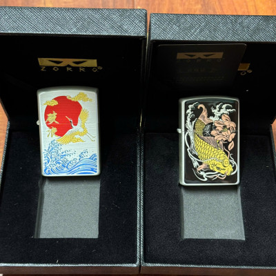 Vỏ Hột Quẹt Bật Lửa Xăng Đá Zorro Z2-1117 Họa Tiết Cá Chép Quần Hội Ao Sen Cực Đẹp Đem Lại May Mắn