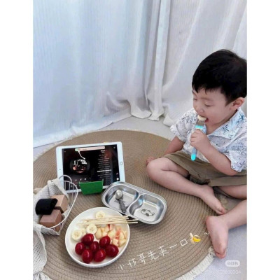 Khay ăn 2 ngăn kèm thìa hình thú dễ thương hình thú cho bé loại 1 - giao hình ngẫu nhiên