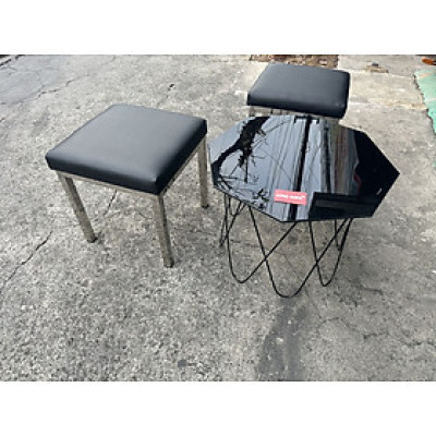 (GIẢM SÂU) Bộ ghế ngồi chờ chân inox, nệm ngồi bọc da 45 x 45 x 45 cm Juno Sofa tặng kèm bàn trà kính Phi 60 cm x cao 45 cm