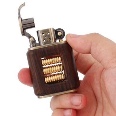 Vỏ Hột Quẹt Bật Lửa Chief CF 217 Gỗ Họa Tiết Bánh Xe - Dùng Xăng Bấc Đá