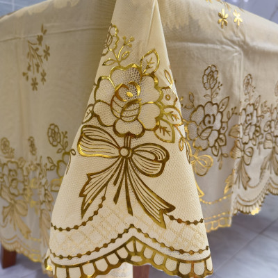 (Tặng 1 lót phần ăn 30 x45) Khăn Trải Bàn PAULEE WLG 751 (150 x 228 cm) hình oval - nền vàng, hoa văn phủ nhũ vàng, sang trọng, không thấm nước