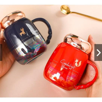 CỐC UỐNG NƯỚC BẰNG SỨ NẮP VÀNG HỒNG MÀU SẮC HOT TREND 2022