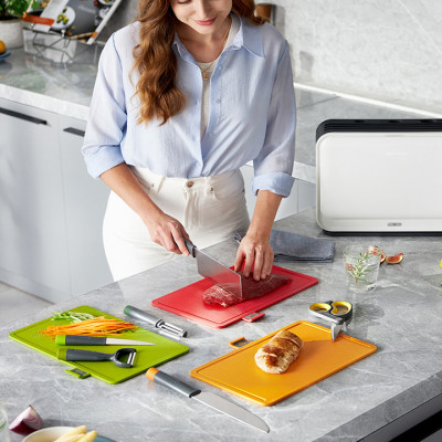 Bộ Dao Thớt Khử Khuẩn UV Và Sấy Khô Morphy Richards MR1002 Thế Hệ Thứ 3 - Hàng Nhập Khẩu