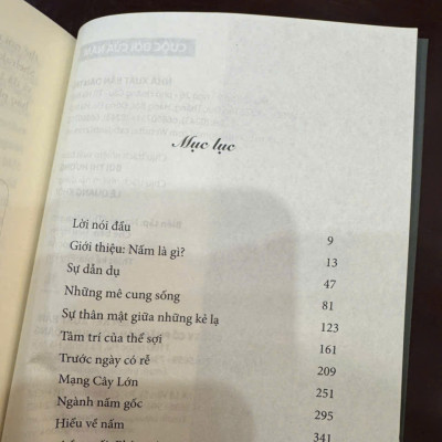 CUỘC ĐỜI CỦA NẤM – Merlin Sheldrake – Tiêu Linh dịch – Huy Hoang Bookstore – NXB Dân Trí