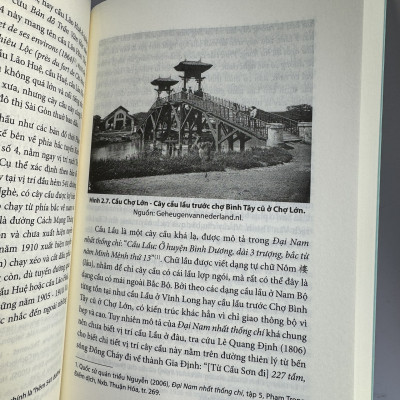ĐÔ THỊ SÀI GÒN CHỢ LỚN TRƯỚC NĂM 1945 (Qua tài liệu lưu trữ) - Trung tâm Lưu trữ Quốc gia II – Nxb Tổng hợp Tp Hồ Chí Minh 