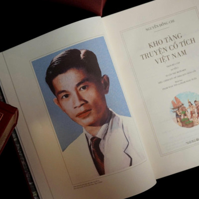 Sách - Bộ Sách Kho Tàng Truyện Cổ Tích Việt Nam - Quyển 1 + Quyển 2 (Bộ 2 Quyển) - Bìa Da - Phiên Bản Có Hộp - Ấn Bản Giới Hạn