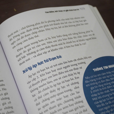 Sách - Dậy Thì Là Gì Vậy Nhỉ? - Cẩm Nang Sống Sót Cho Những Kẻ Ẩm Ương - Dành Cho Teen