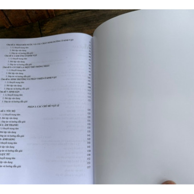 Sách - Bài tập phát triển năng lực môn Khoa học tự nhiên 7 (PV)