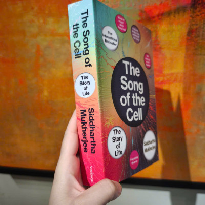 Sách - The Song of the Cell by Siddhartha Mukherjee/Amazon Editors