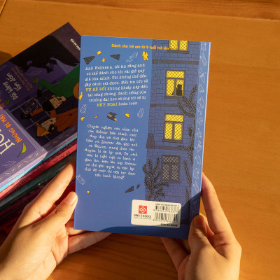 Tuyển Tập Sherlock Holmes - Những Bí Mật Và Báu Vật Bị Đánh Cắp- Ba Chàng Sinh Viên