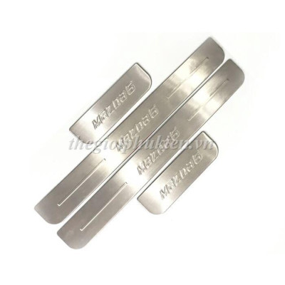 BỘ SẢN PHẨM Nẹp bước chân và ốp chống trầy cốp Mazda 6 2017-2019- Mẫu Inox