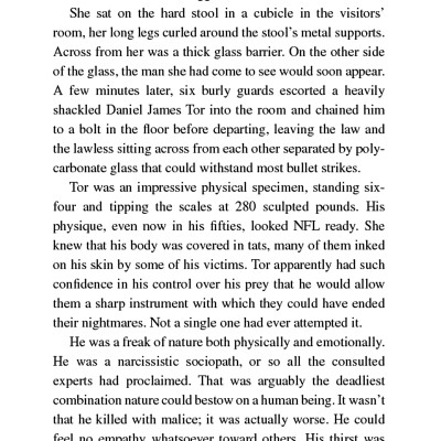 A Minute To Midnight (An Atlee Pine Thriller, 2)