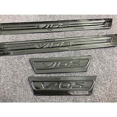 Ốp bậc cửa, nẹp bước chân lên xuống TOYOTA VIOS 2021 chất liệu titan