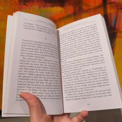 Sách - Talking to Strangers by Malcolm Gladwell - Tâm lý học tiếng Anh - Psychology/Sociology in English