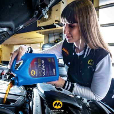Nước Làm Mát Động Cơ Oto, Xe Máy MORRIS MEG ANTIFREEZE and COOLANT - Can 5L Nhập Khẩu 100% Từ Anh Quốc