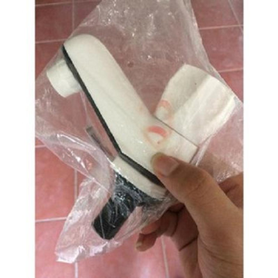 Vòi rửa mặt nhựa giá rẻ lavabo chỉ bên lạnh