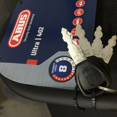 Khóa u siêu chống cắt chính hãng ABUS - CHLB Đức tặng khóa tủ cá nhân