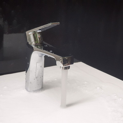 Vòi Lavabo nóng lạnh Eurolife EL-9002 (Trắng bạc)