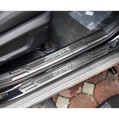 Ốp bậc cửa, nẹp bước chân trong, ngoài CARBON xe Hyundai Creta 2022- 2023, vân CACBON cao cấp