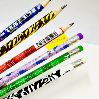 Hộp 12 Cây Bút Chì Gỗ 2B Có Gôm Thân Bút Họa Tiết Hoa Lavender E630, Hưu Cao Cổ E631, Bảng Cửu Chương E63, Bút Chì Eras