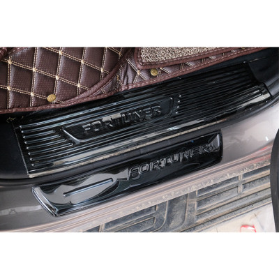 Nẹp Bước Chân Trong Ngoài TITAN Dành Cho Xe Toyota Fortuner 2020 - 2021
