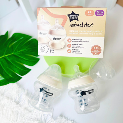 Bình Sữa Ty Siêu Mềm Tự Nhiên Tommee Tippee Natural Start 150ml, Núm Ty Của Bình 0-3 Tháng (Bình đôi)