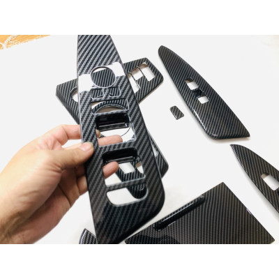 Ốp nội thất xe Kia Sportage 2022, 2023 mẫu vân Cacbon cao cấp sáng bóng