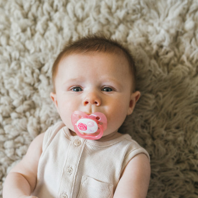 [ WB03610 ] Bộ quà tặng gồm 3 bình sữa cổ rộng ( 1 bình 150ml + 2 bình 270ml ), 1 ty ngậm 0-6m+ và 1 cọ bình sữa