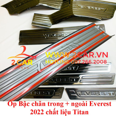 Ốp bậc cửa, nẹp bước chân trong, ngoài xe Ford Everest 2022 2023 chất liệu Titan cao cấp