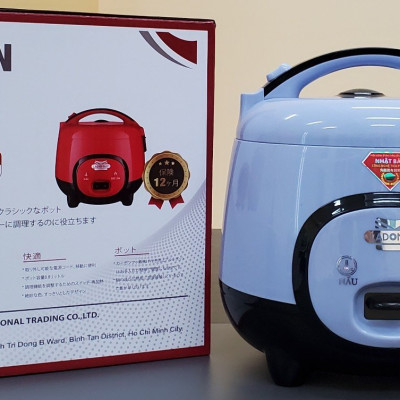 Nồi cơm điện 1.8L Ladomax HA-7418 lòng niêu nấu cơm chín đều, có xửng hấp, cho 4 - 6 người ăn - Hàng chính hãng