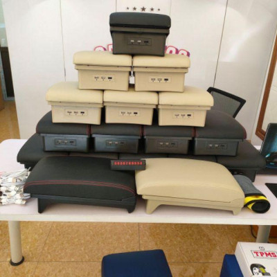 Hộp tỳ tay XPANDER tích hợp 3 cổng USB cao cấp