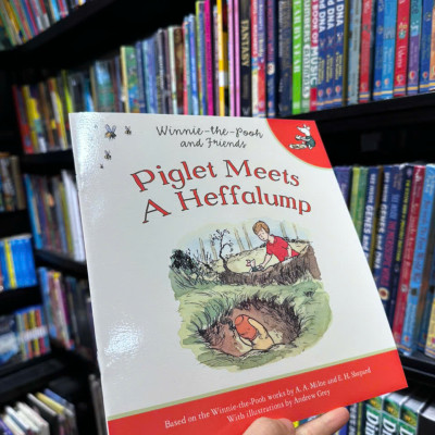 Sách - Winnie-the-Pooh: Piglet Meets a Heffalump - Sách ngoại văn, sách thiếu nhi tiếng Anh, bìa mềm, nhập khẩu UK