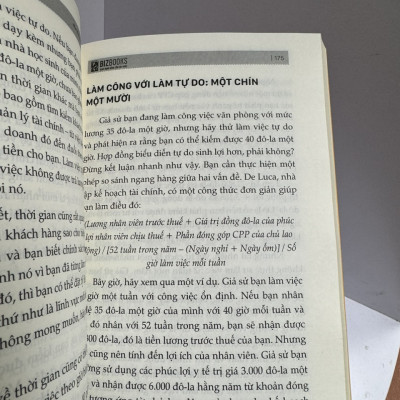 KIỂM SOÁT TÀI CHÍNH: Quản lý chi tiêu trong thế giới thực - Erica Alini – Nguyễn Hồng Quyên dịch - Bizbooks 