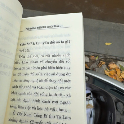 NHỮNG NỘI DUNG CƠ BẢN VỀ CHUYỂN ĐỔI SỐ: HỎI VÀ ĐÁP – Ban Tuyên Giáo Và Dân Vận Trung Ương & Bộ Khoa học và Công nghệ – NXB Chính trị Quốc gia Sự Thật