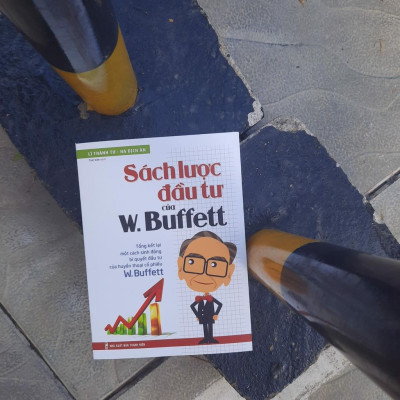 Sách: Sách Lược Đầu Tư Của Buffett (Tái Bản)