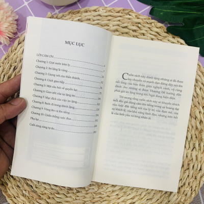 Sách Giao Tiếp Thông Minh - Lên Tiếng Đúng Nơi, Im Lặng Đúng Lúc