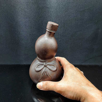 Nậm Rượu Gốm 500ML cao cấp mẫu hồ lô nghiêng màu nâu đất - Nậm Đựng Rượu cho giới sành tửu – Nậm Rượu Đẹp (L4)