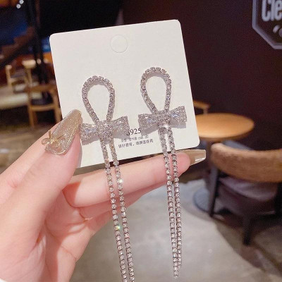 Earrings nữ đeo tai dáng dài hình nơ gắn đá sang chảnh