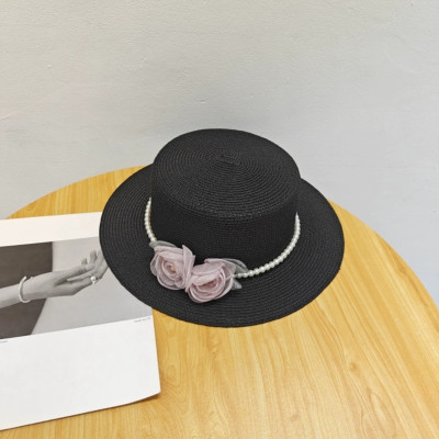 Nón mũ rộng vành nhỏ chất liệu cói mũ rộng vành đi biển phối đai ngọc trai nhân tạo gắn 2 hoa màu hồng xinh mẫu mới thời trang Hàn Quốc dona24082508