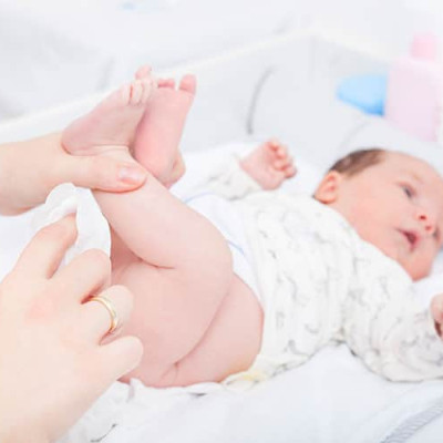 Combo 10 Gói Khăn Ướt Aiko Kháng Khuẩn 100 tờ/Gói không hương màu Xanh