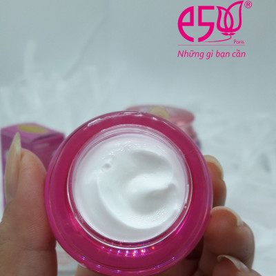 Kem nám trắng da giữ ẩm xóa thân E5