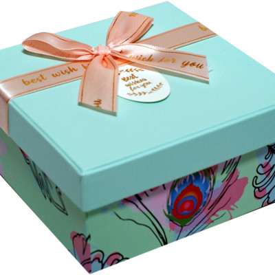 Hộp quà Vuông Phượng Hoàng V018 - 12 x 12 x 6 cm - Giao mẫu ngẫu nhiên