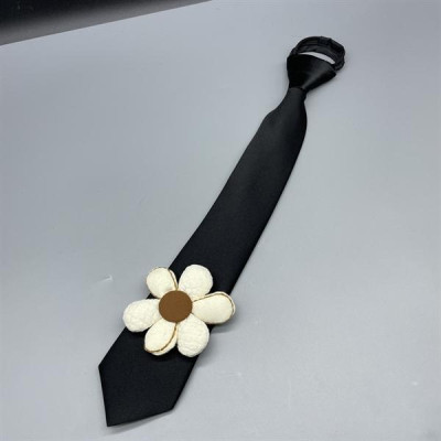 Cà vạt nữ màu đen đính hoa kt 6x36cm dây kéo thắt sẵn