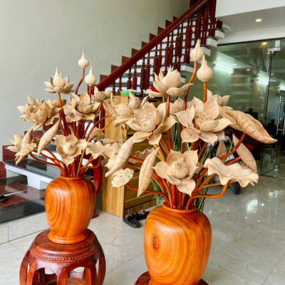 1 Bình hoa sen bằng gỗ hương đỏ 25 cành và hoa ,lá ,gương ,bằng gỗ ngọc am thơm nứt 