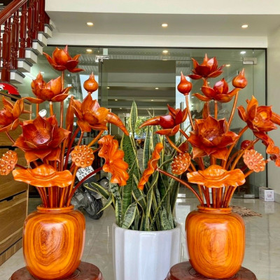 1 bình hoa sen 17 cành hoa lá gương ,Trang trí phòng khách phòng thờ ,bằng gỗ hương đỏ đẹp long lanh 