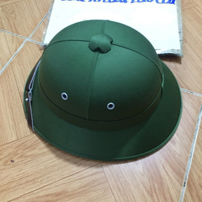 Mũ cối tàu lòng vàng khuy trắng phiên bản cối xưa,vải gabadin tô châu,cốt phố tuyệt đối không ngấm nước,va đạp đứng lên dậm nhảy thỏa mái,rơi không vỡ